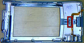Wie man einen Newton MessagePad 130 zerlegt. Bild 5 von 14. Copyright (c) 2001 Frank Gruendel
