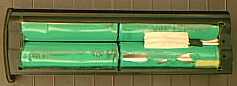 Wiederaufarbeitung eines Apple Newton 2000 / 2100 battery pack, Bild 4 von 24. Copyright 2001 Frank Gruendel